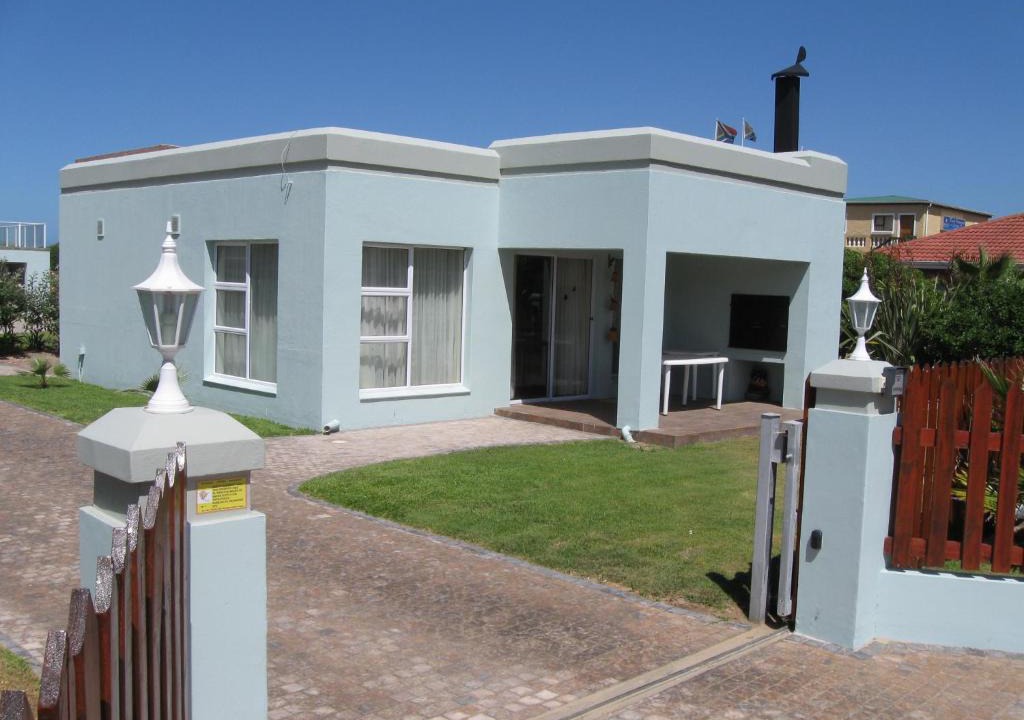 Myoli Beach House | Elfransa Beach Cottage