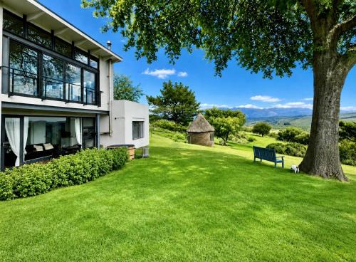 Grabouw Apartment | Elgin Views with Hot Tub