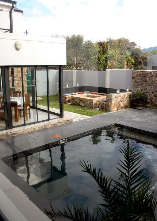 Sandbaai House | Elizabeth House