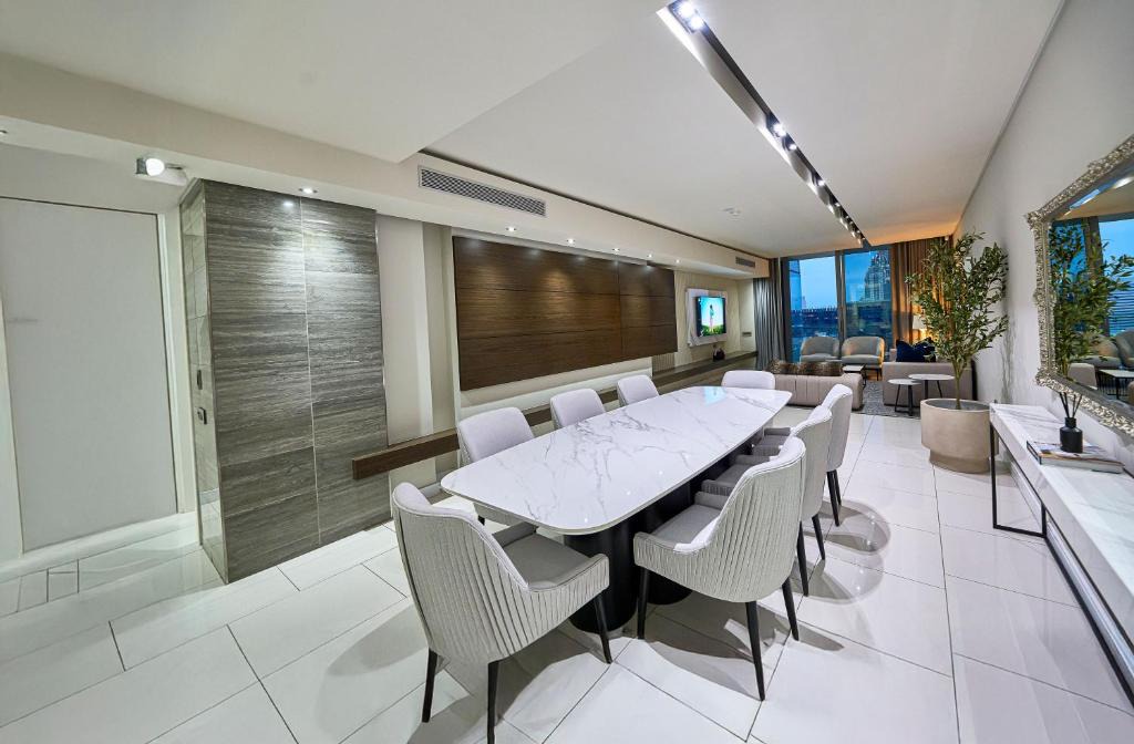 Greater Johannesburg Metropolitan Area Apartment | Embassy Towers