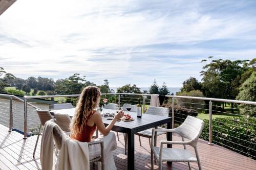 Mollymook House | Everlong Mollymook - Walk to the Beach!