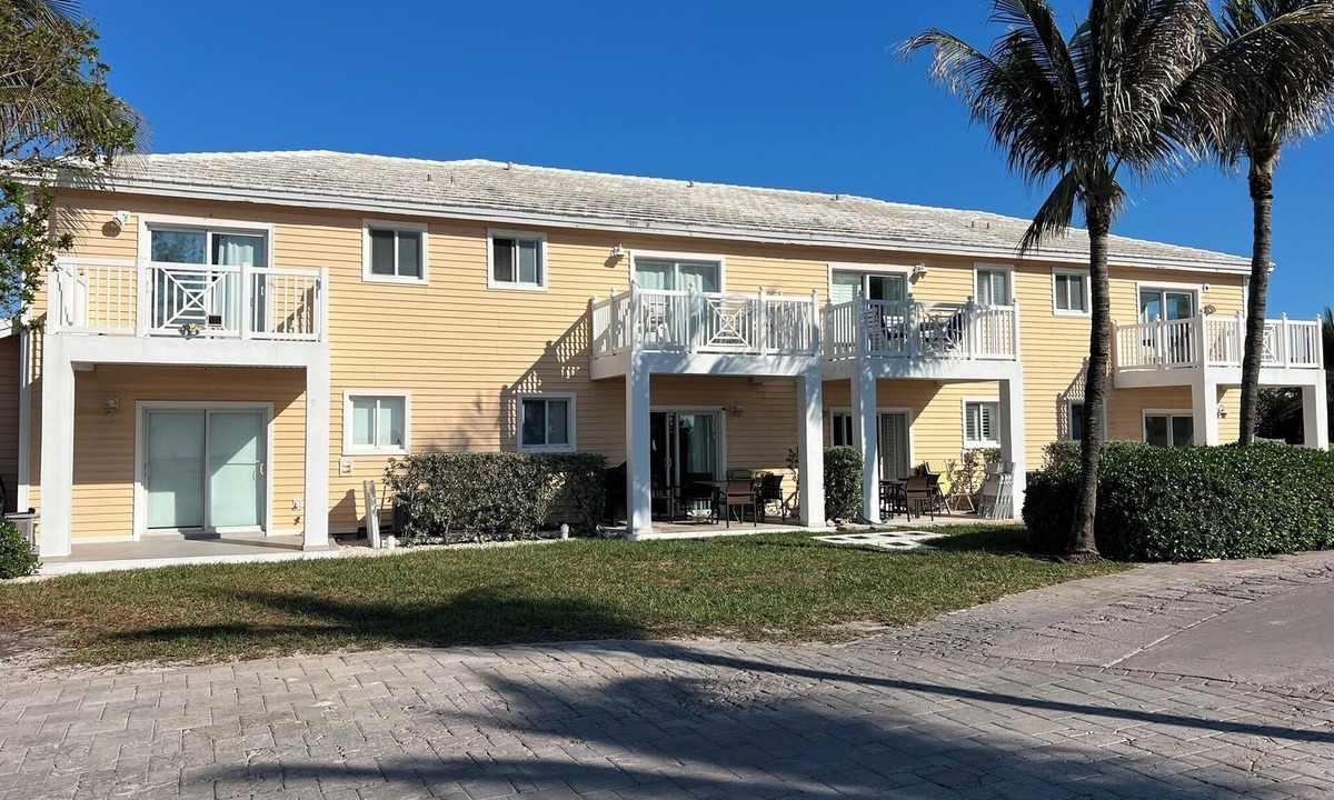 Alice Town House | Exclusive Bimini Bay Resort at Resorts World Casino & Marina. Townhouse #31213.