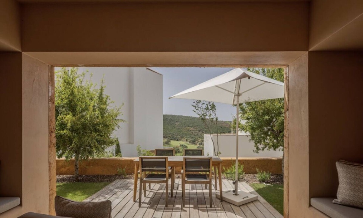Tor Hotel | Experience Comfort & Style in a Mountain-View Room Perfect for Relaxation