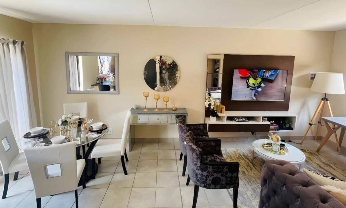 Centurion Villa | "Experience Luxury,centrally located in Centurion. Pet-Friendly"