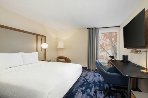 Clinton Hotel | Fairfield by Marriott Inn & Suites Clinton