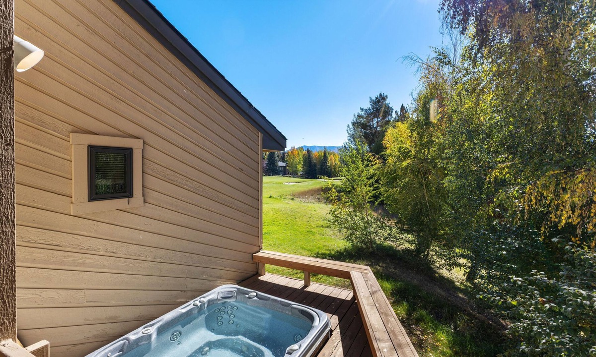 Elkhorn Village Condo | Fairway Haven with Private hot tub! Dog Friendly!