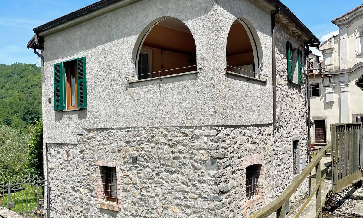 Mulazzo House | Fairytale stone house in the border triangle of Tuscany, Liguria & Emilia-Romagna
