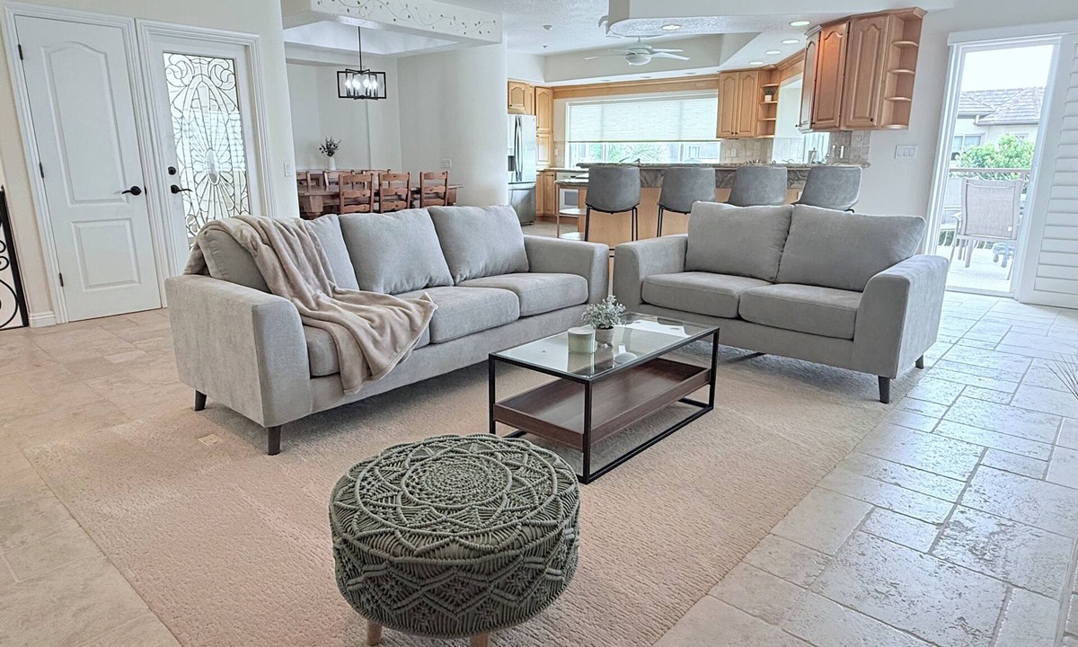 Oxnard Shores House | Family Beach House w ocean view & bonus office room