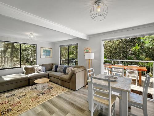Long Beach House | Family Beach House with Outdoor Entertaining