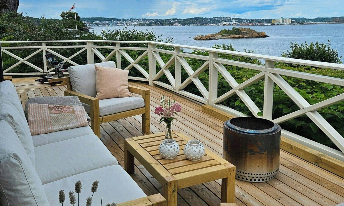 Stavern House | Family cabin with sea views near Stavern