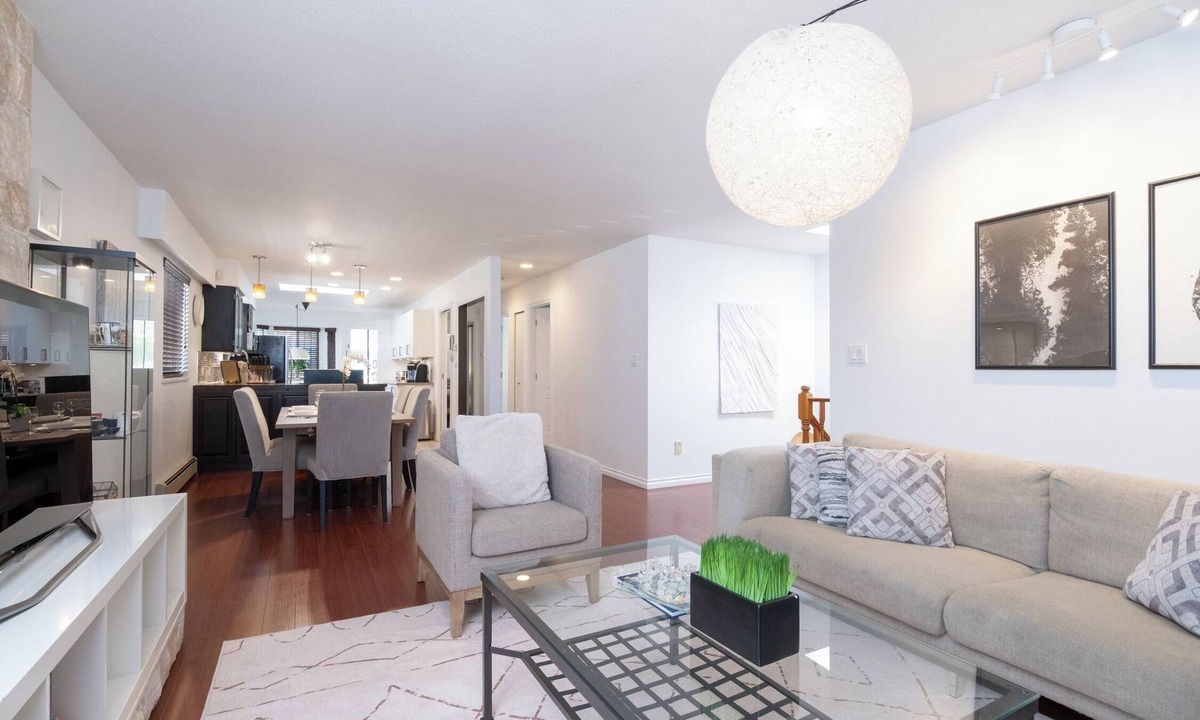 Grandview-Woodland House | Family friendly 3BR/2BA Vancouver Home with EV Charging – 10 Min to Downtown