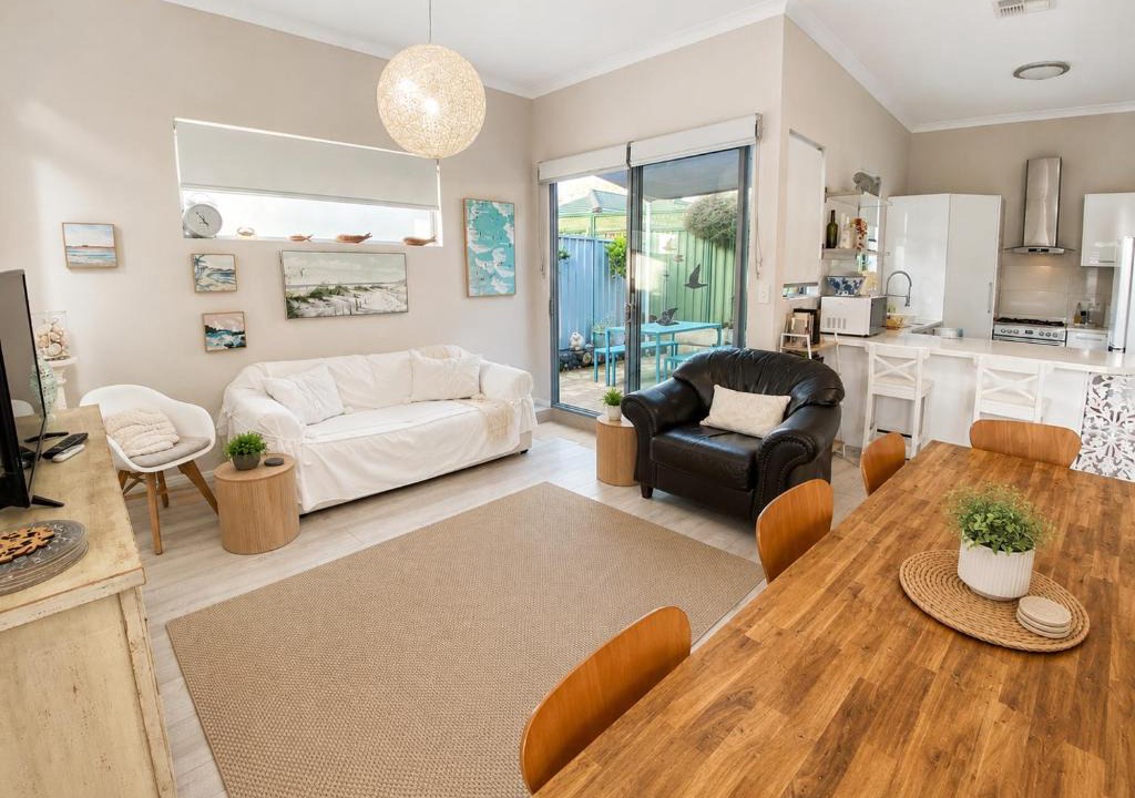 Nollamara Apartment | Family-friendly 4BR, Spacious, Spotless, Comfy & Quiet