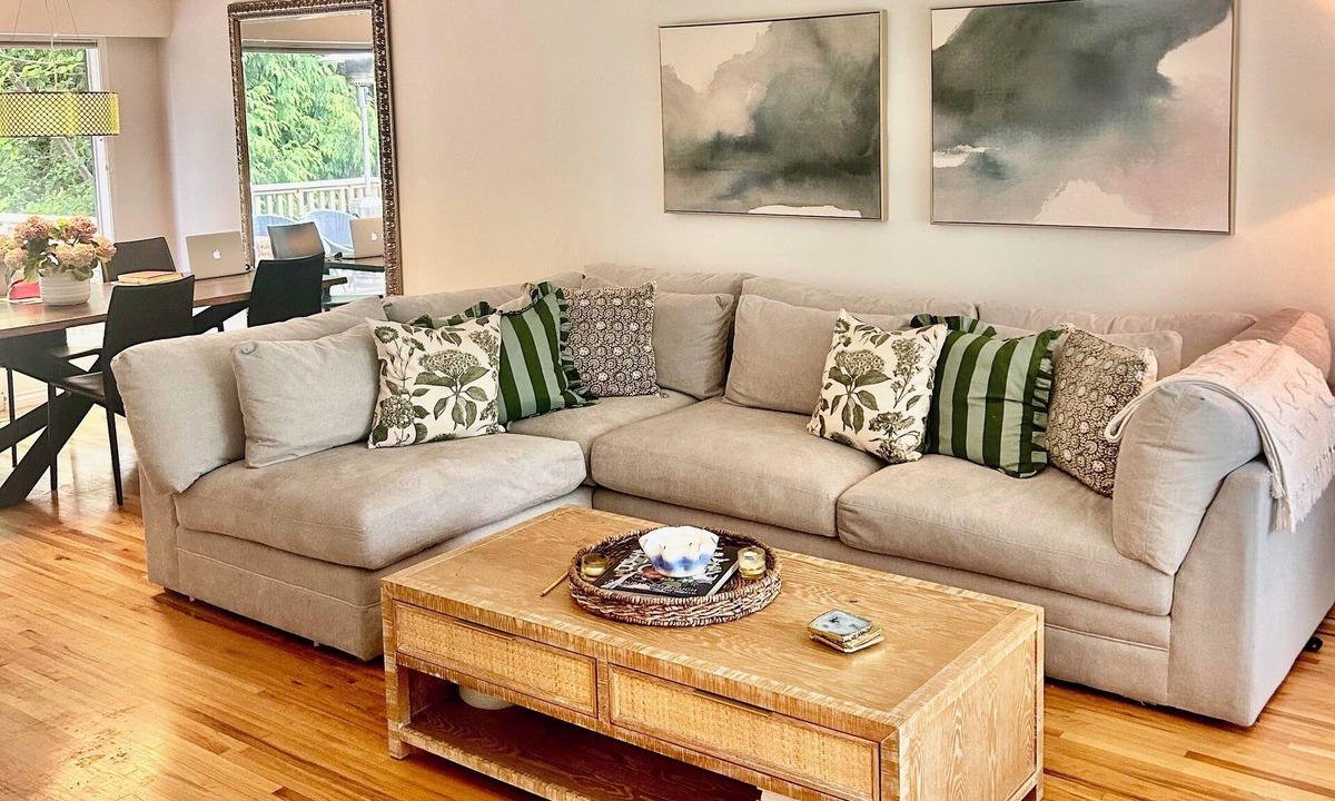 Vancouver House | Family friendly home in Edgemont Village North Vancouver-Mountain View’s