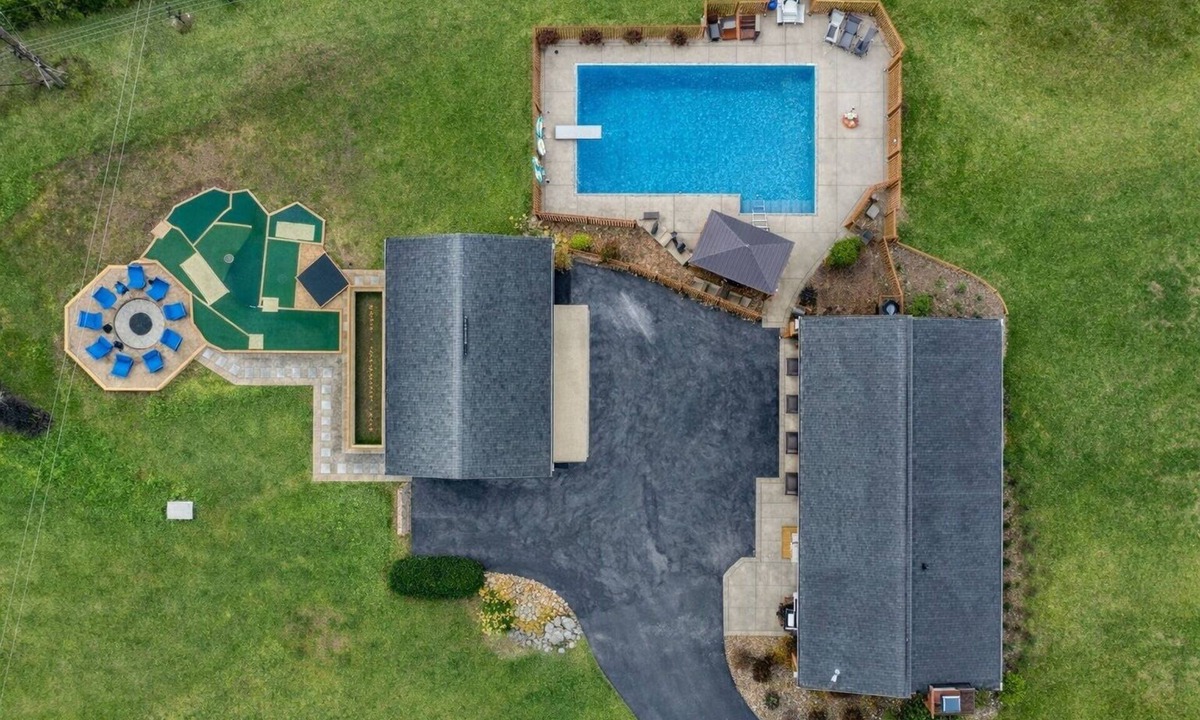Logan House | Family Retreat: Pool, Hot Tub, Sauna, Pickleball, Camp, RV Parking & Outdoor Fun