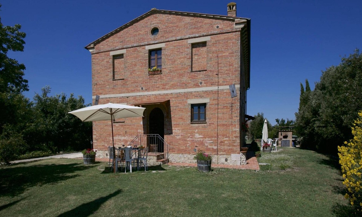 Torre A Castello House | Farmhouse in Tuscany near Siena & Hot Springs