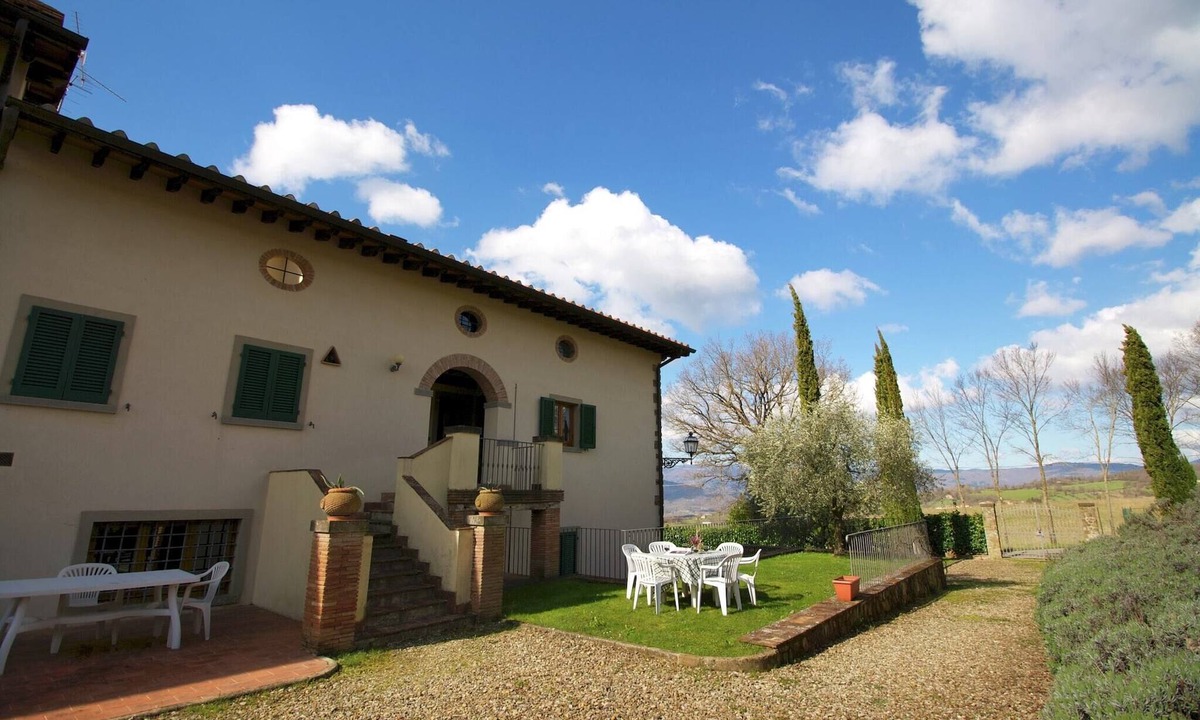 Poppi Apartment | Farmhouse in Poppi with Pool & Gardens