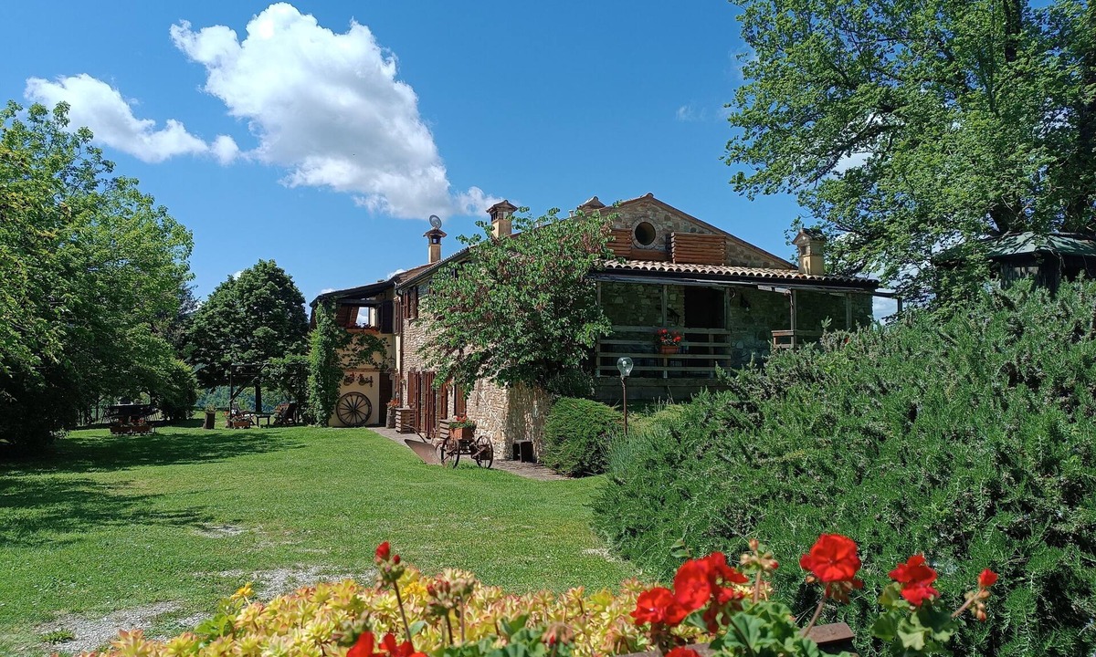 Urbino Apartment | Farmhouse in the hills. Romantic flat for 2 people. Panoramic view!