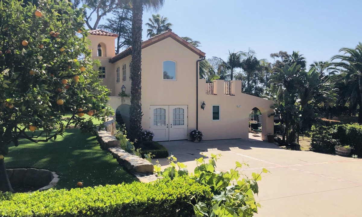Upper Riviera House | Fiora Della Vita Italian Garden Estate Guest House next to the El Encanto Hotel