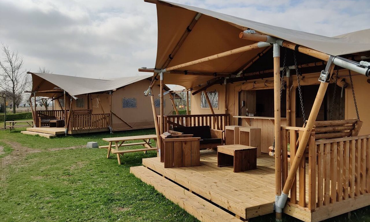 Bant RV Rental | Flevoland Glamping Escape