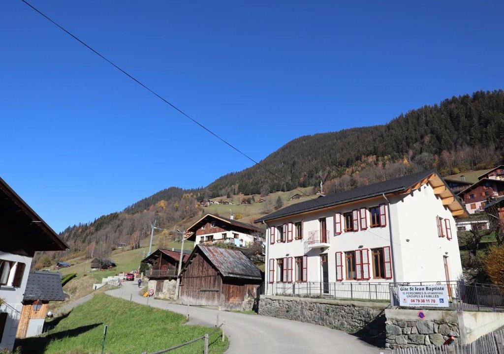 Beaufort House | Gîte 15 pers. - Mobilité réduite - Proche Saint-Guérin - Parking, Salle de réunion, Ski room - FR-1-342-260