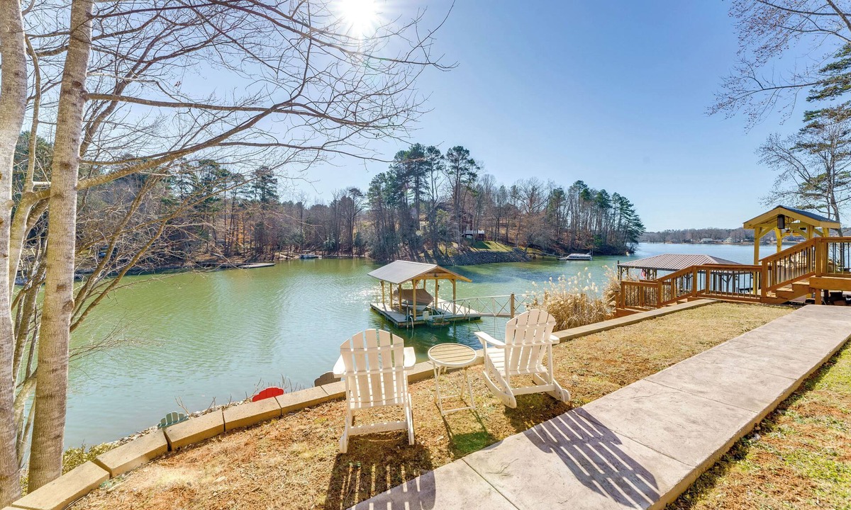 Scotts House | Game Room! Boater's Base on Lookout Shoals Lake