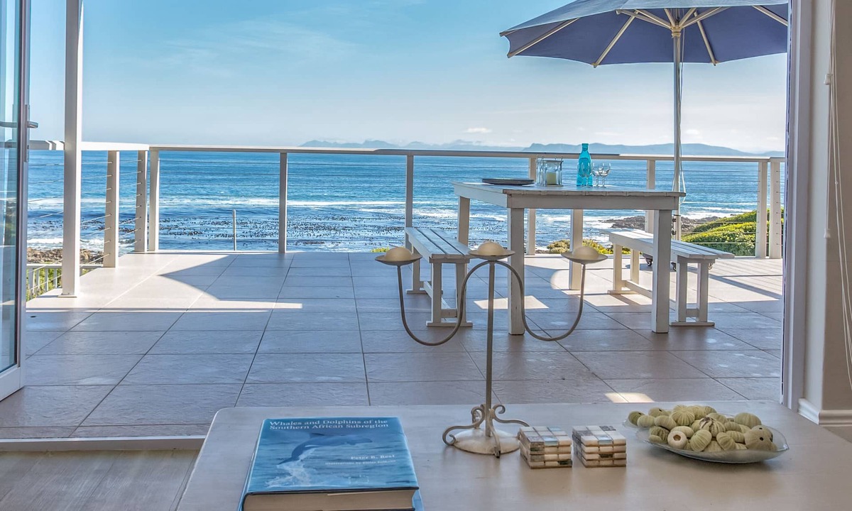 Gansbaai House | Gansbaai Seafront Holiday House: Ons C-Huis