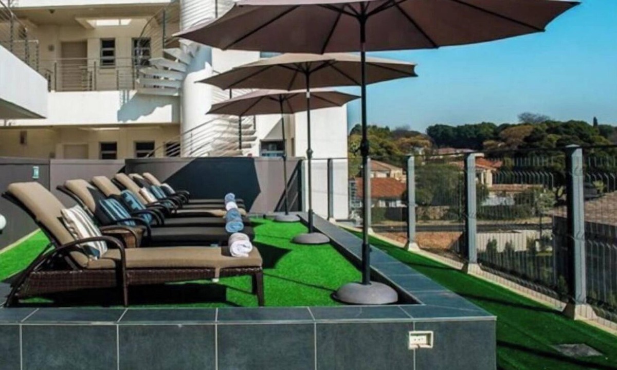 Greater Johannesburg Metropolitan Area Apartment | Genesis-Hotels Glenhazel Johannesburg. 3 Bedroom Luxury Apartments