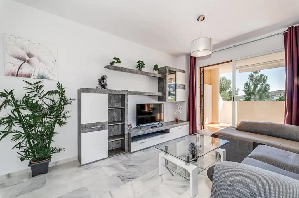 Casares Apartment | Golf and Mountain peaceful apartment