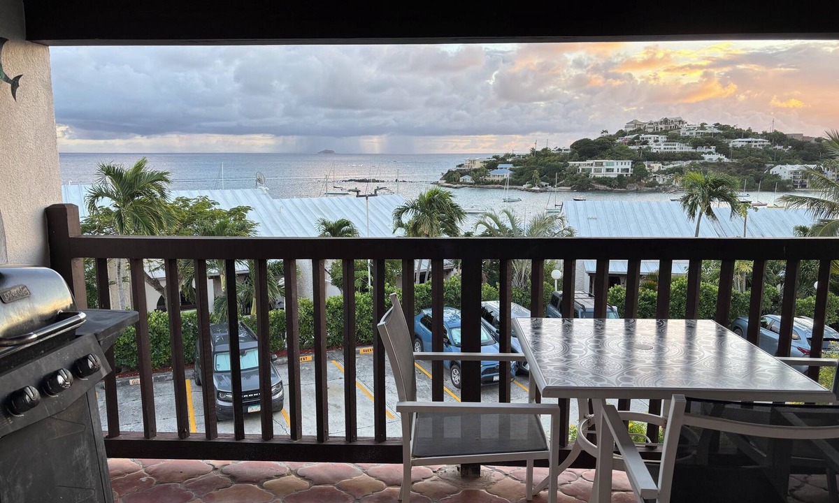 Nazareth Condo | Gorgeous 4-bdr Cowpet Bay Waterfront condo, steps from Beach