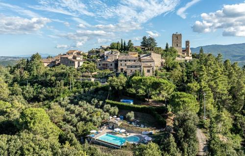 Montecastelli Apartment | Gorgeous Apartment In Montecastelli Pisano