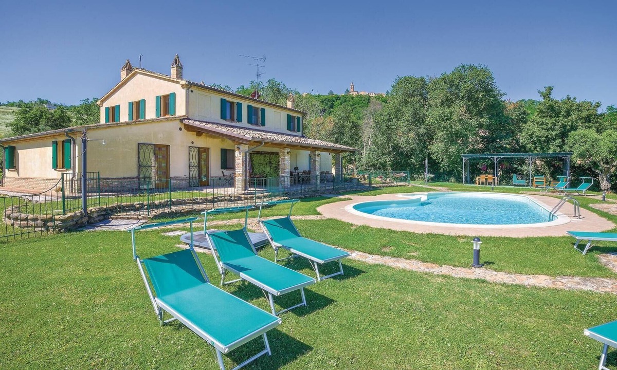 Barchi House | Gorgeous home in Barchi PU with private swimming pool, can be inside or outside