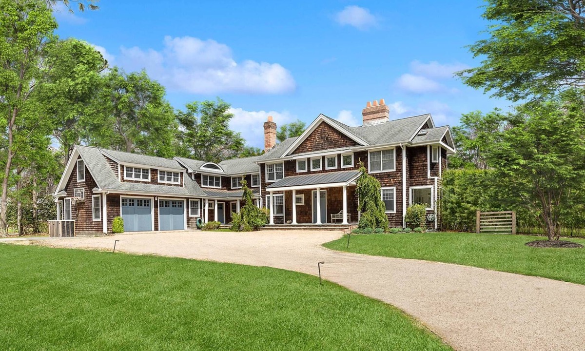 Wainscott House | Gorgeous East Hampton home close to the beach!