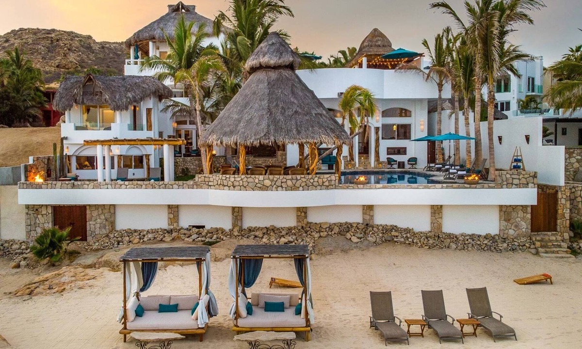 Buzzards Villa | Gracious 7 BR Villa La Salinas w/Ocean views, Private Pool, Wet Bar, Swimmable Beach + More