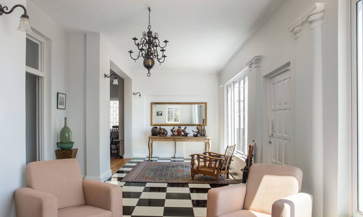 Green Point Villa | Grand Luxury Villa near Waterfront, Waterkant and City Centre in Green Point
