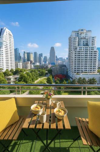 Nana Apartment | Great Balcony with 2 Beds Executive Unit