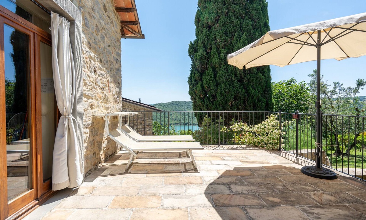 Pieve Santo Stefano Apartment | Green Deluxe Olivo Gentile – Agriturismo with Experiences, Breakfast Included - Le Ceregne Bio