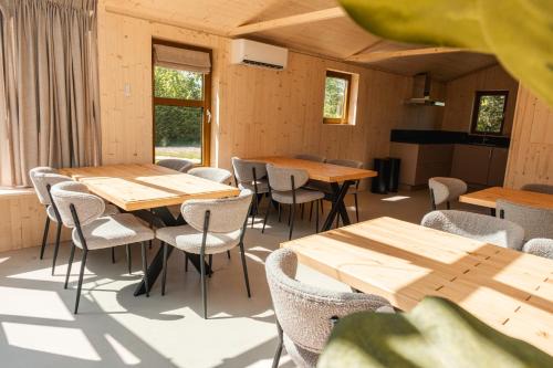 Scherpenzeel House | Groepsruimte + 4 Tiny Greenhouses (16 personen)