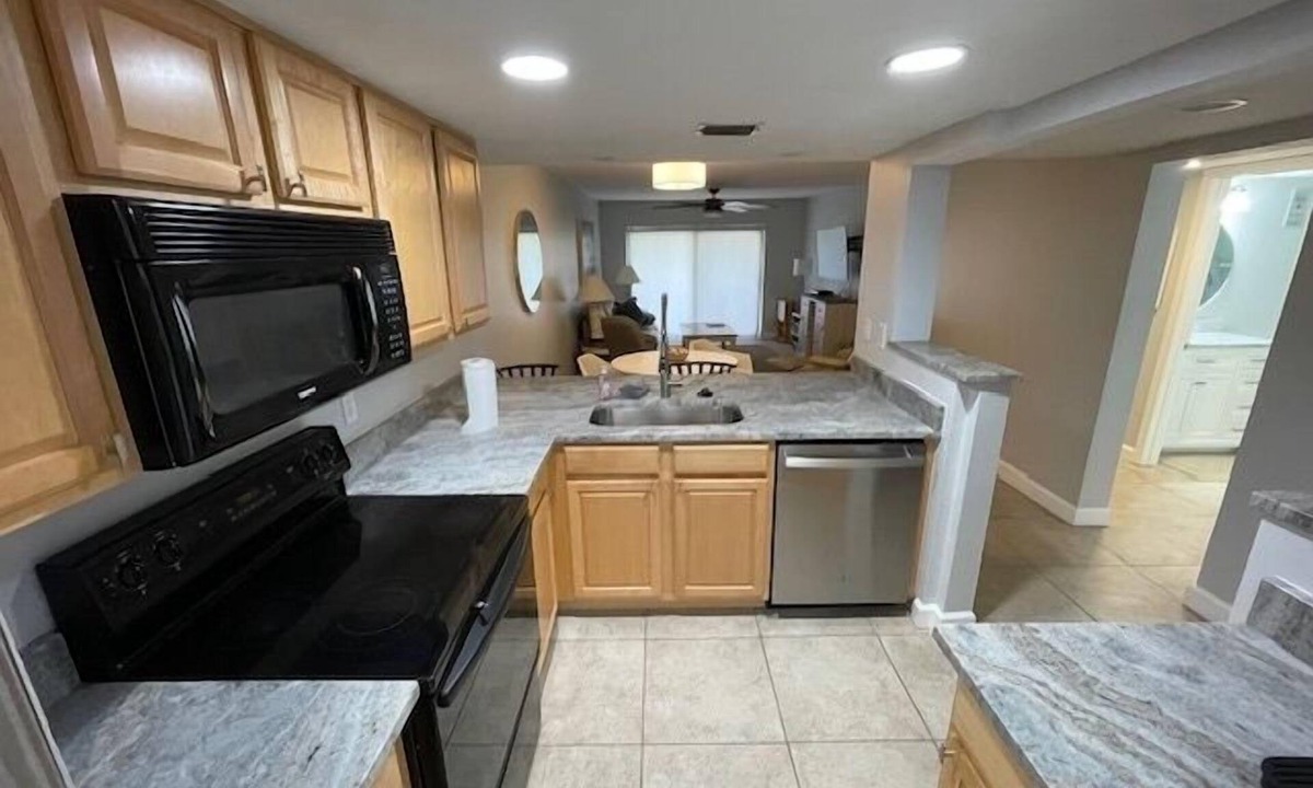 Point East Condo | Ground Floor Ocean View 2/2