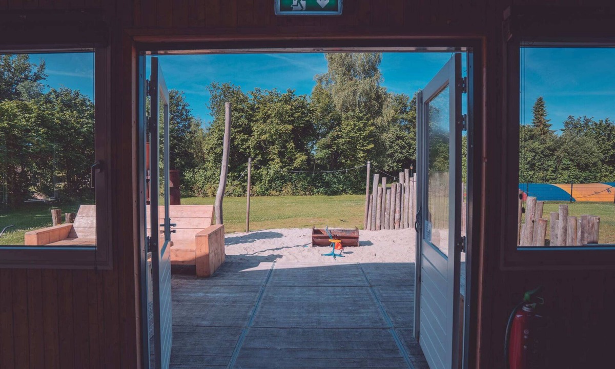 Bant House | Group Stay in Eigen Wijze Near Playing Field