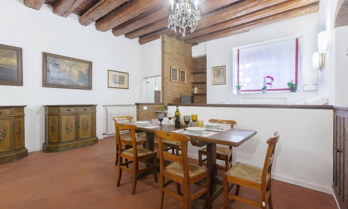 Ferrara Historic Centre Apartment | GuestHost - Jewish Ghetto ZTL Apartment x6!