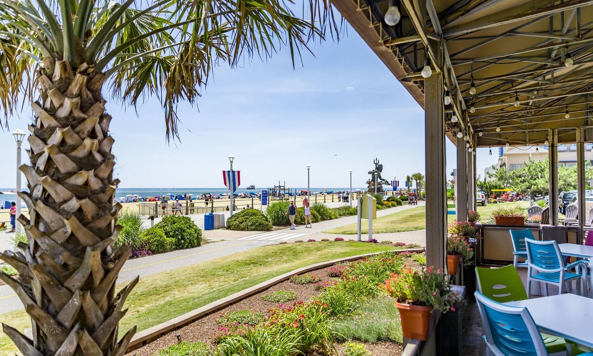 Northeast Virginia Beach Hotel | Hampton Inn Virginia Beach-Oceanfront North