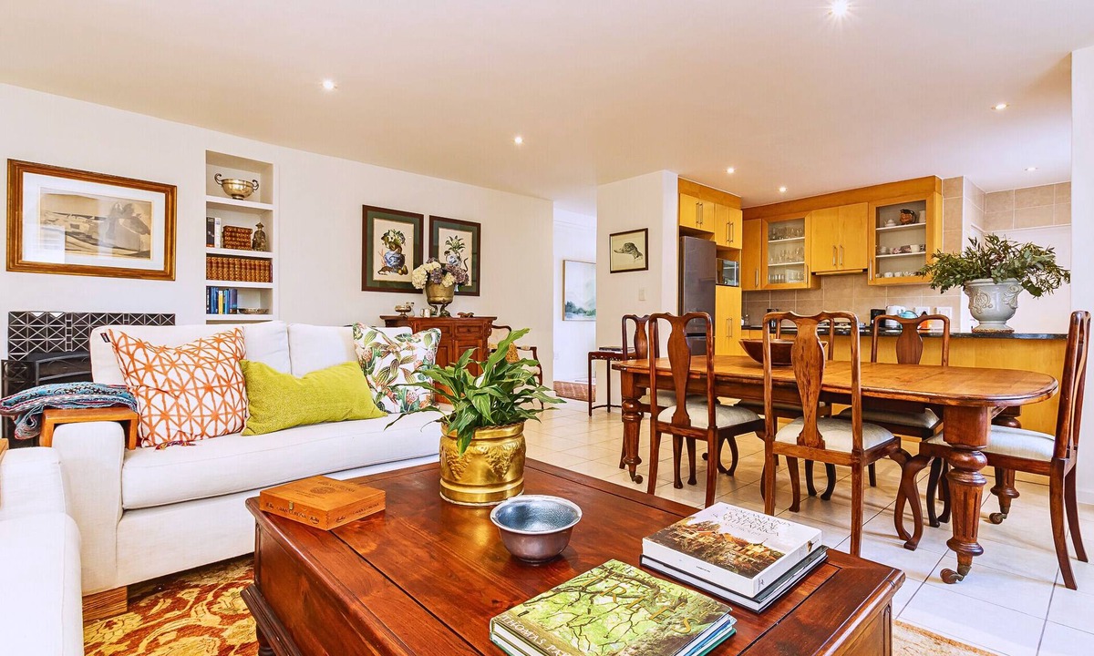Noordhoek House | Heart of Noordhoek: Farm Village Getaway. 5 minutes to the beach.