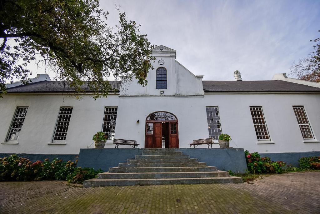 Koelenhof House | Heins Manor House