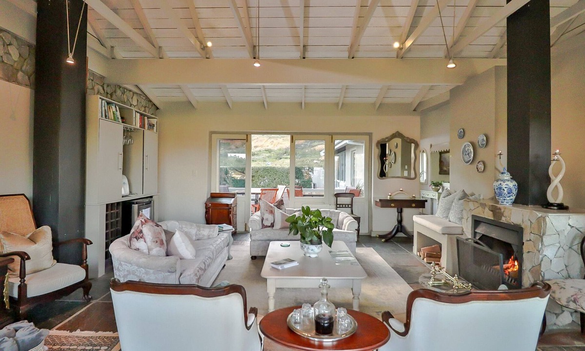 Hermanus Bed & Breakfast | Hermanus Lodge on the Green