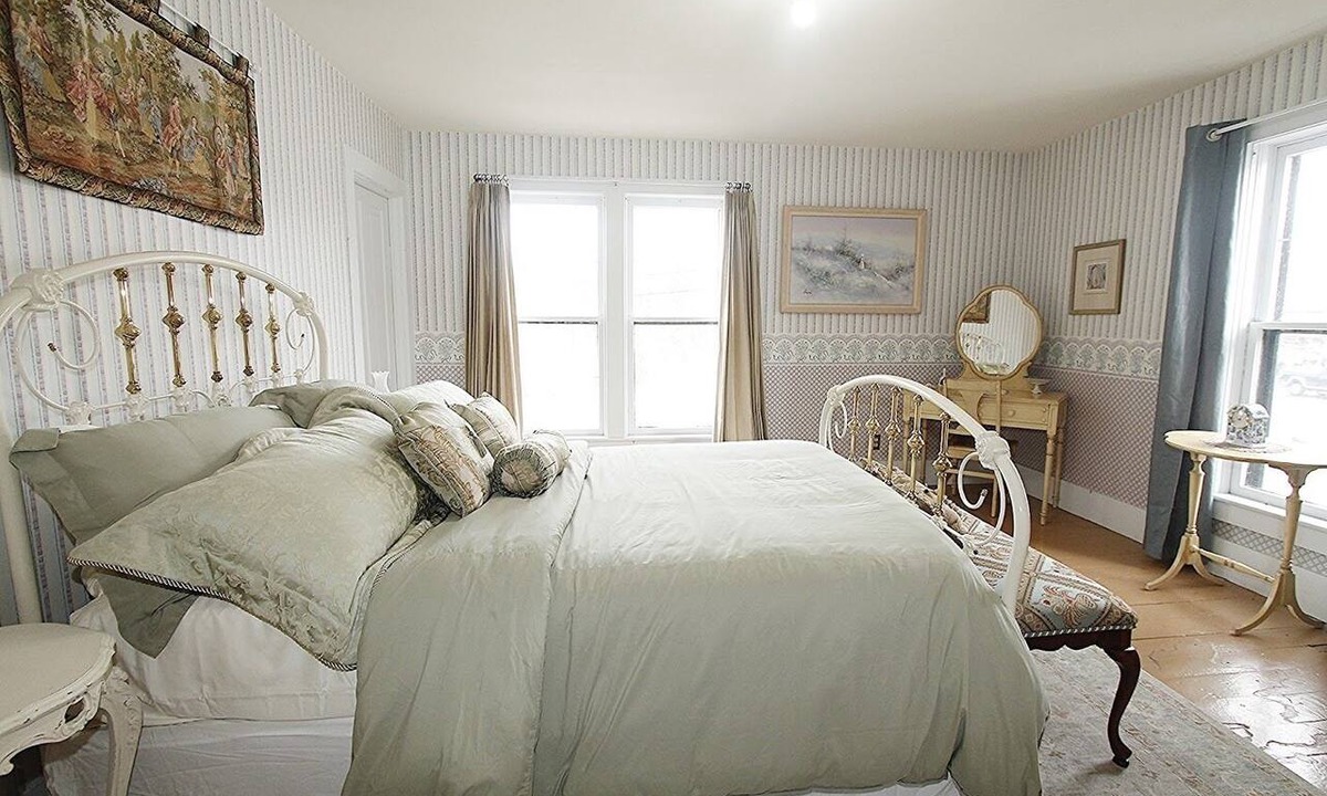 Montello House | Historic 3-bedroom house in charming Montello, WI near the Wisconsin Dells