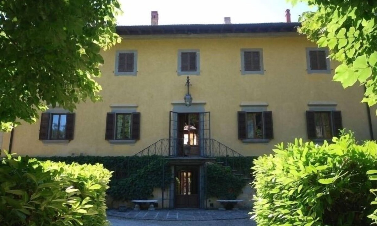 Borgo San Lorenzo Villa | Historic villa with private pool near Florence
