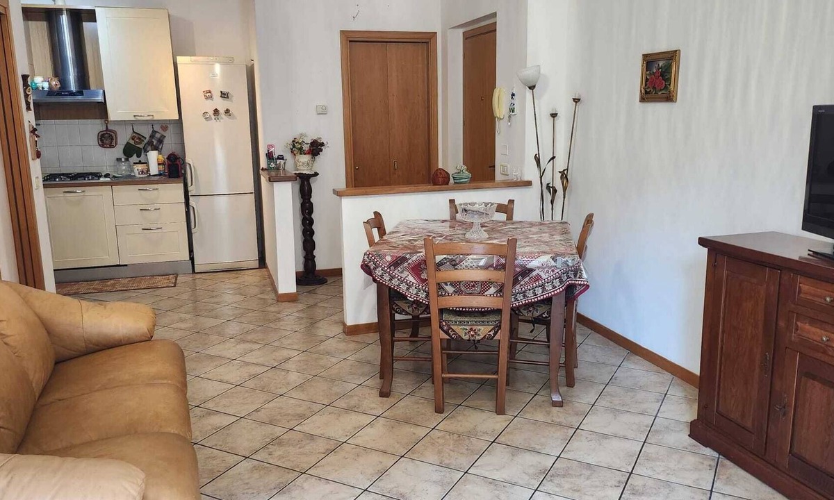 Porrena House | Holiday Home 'Casa Regina' with Mountain View, Private Garden and Wi-Fi