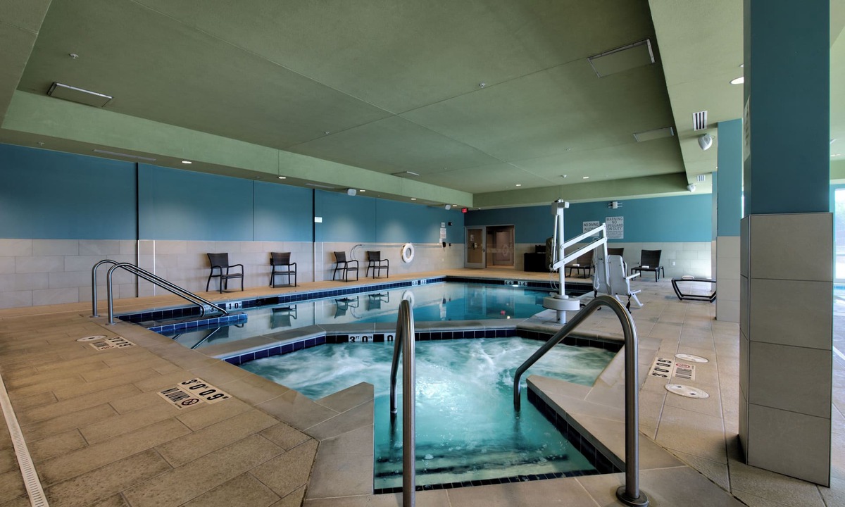 Onalaska Hotel | Holiday Inn Express & Suites Onalaska La Crosse Area by IHG