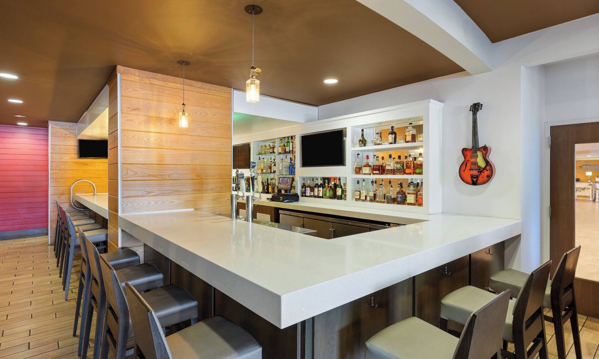Midtown Hotel | Holiday Inn Nashville - Vanderbilt (Dwtn) by IHG