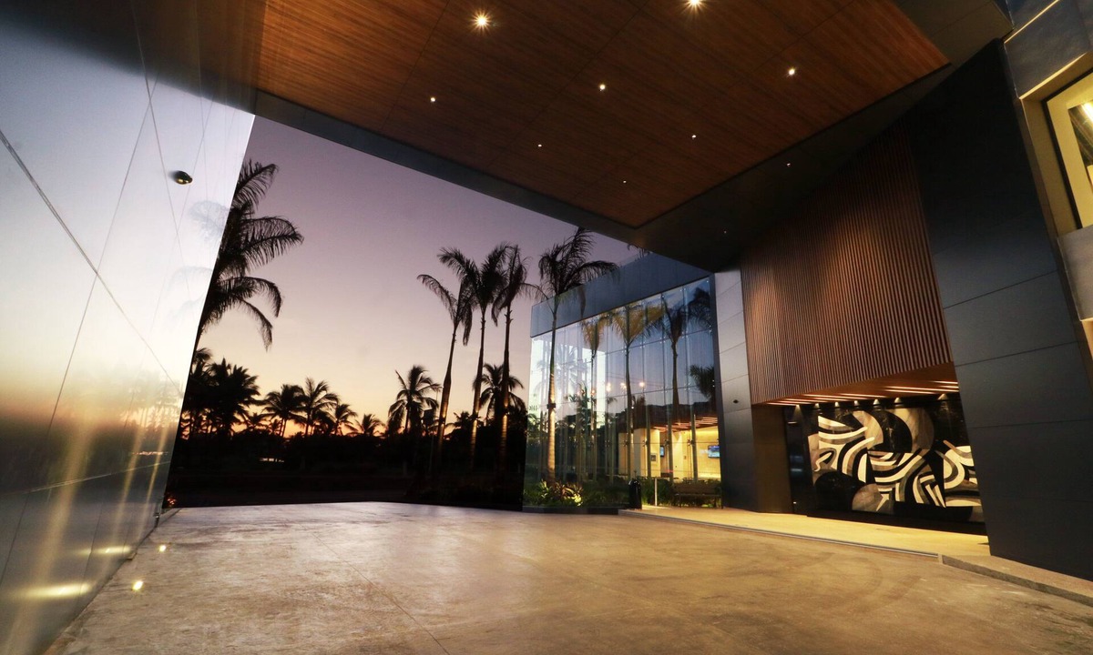 Puerto Vallarta Hotel | Holiday Inn & Suites Puerto Vallarta Marina & Golf by IHG